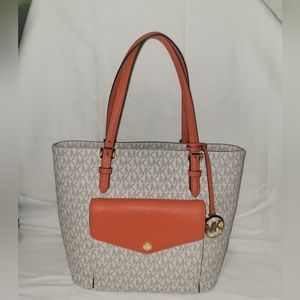 Michael Kors Pocket Tote, Vanilla